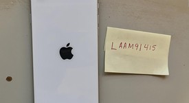 Good
													Apple iPhone SE 2nd Gen 2020 - Unlocked, White, 128 GB, A2275, photo 2 of 7