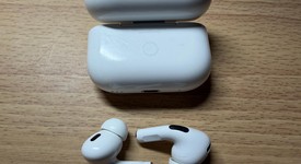 Used
													Apple AirPods Pro 2 - Lightning, photo 1 of 3