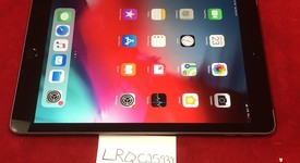 Good
													Apple iPad 6th Gen - Unlocked, Gray, 128 GB, A1954, photo 3 of 4