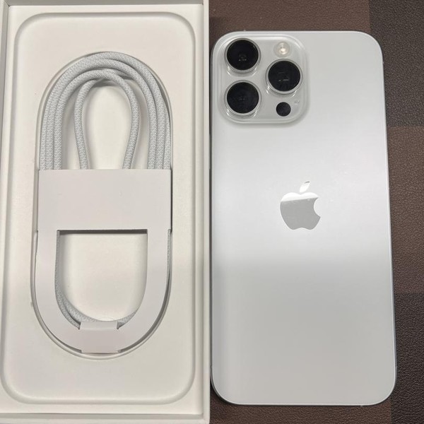 Apple iPhone 16 Pro Max - Unlocked, 256 GB, White, A3084