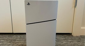 Mint
													PlayStation 5 Slim Digital Edition (2023) - White, 1 TB, photo 3 of 8
