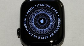 Good
													Apple Watch Series 10 46mm - Unlocked, Slate, A3003 - Cellular, Titanium, photo 1 of 4