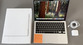 Mint
													MacBook Air 2025 (M4) - 13" - Apple M4, Silver, 512 GB, 16 GB, photo 1 of 17