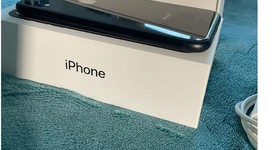 Mint
													Apple iPhone Xr - Unlocked, Black, 64 GB, A1984, photo 5 of 7