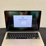 Good MacBook Air 2022 (M2) - 13 inch - 512 GB, Starlight, 8 GB, Apple M2