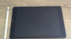 Mint
													Apple iPad 6th Gen - Wi-Fi, Silver, 32 GB, A1893, photo 2 of 10