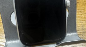 Good
													Apple Watch Series 5 40mm - Unlocked, Silver, A2094 Cellular, Aluminum, photo 5 of 8