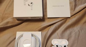 Used
													Apple AirPods 3rd Gen - MagSafe Case, photo 1 of 7