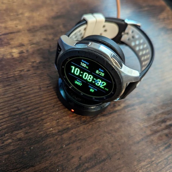 Samsung Galaxy Watch 46mm - Unlocked, Silver, LTE