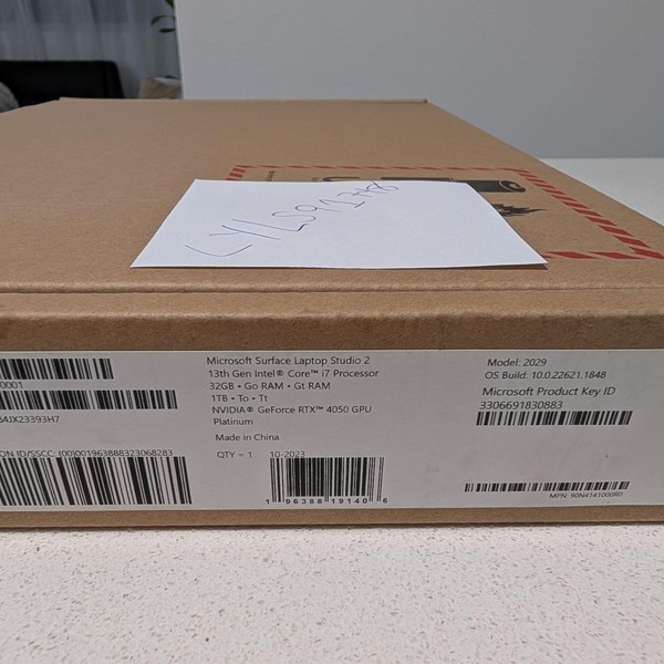 Microsoft Surface Laptop Studio 2 - 1 TB, Platinum, 32 GB, Intel Core i7