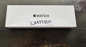New
													Apple Watch SE 3rd Gen 40mm - Starlight, A3324 - GPS, photo 4 of 4