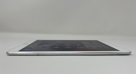 Good
													Apple iPad Pro 9.7" - Unlocked, Silver, 32 GB, A1674, photo 6 of 6