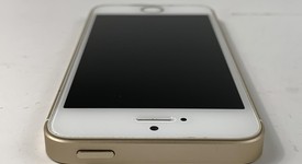 Fair
													Apple iPhone SE 1st Gen 2016 - Unlocked, Gold, 16 GB, A1723, photo 5 of 7