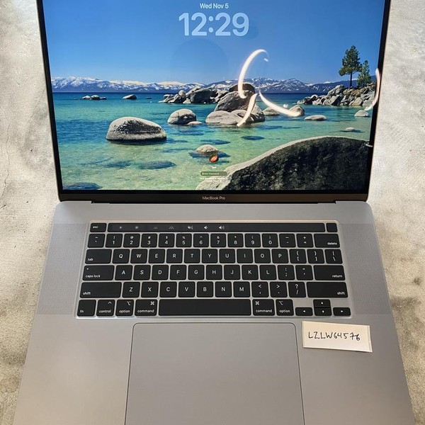 MacBook Pro 2019 - 16 inch - 512 GB, Gray, 16 GB, Intel Core i9