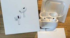 Used
													Apple AirPods Pro 2 - Lightning, photo 3 of 5