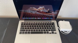 Good
													MacBook Pro 2015 (Retina) - 13" - Silver, 128 GB, 16 GB, photo 1 of 11