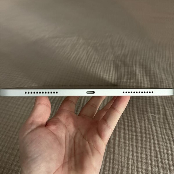 Apple iPad 10th Gen - Wi-Fi, 64 GB, Silver, A2696