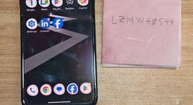 Good
													Motorola Razr Ultra (2025) - Unlocked, PANTONE Scarab, 512 GB, 16 GB, photo 2 of 8