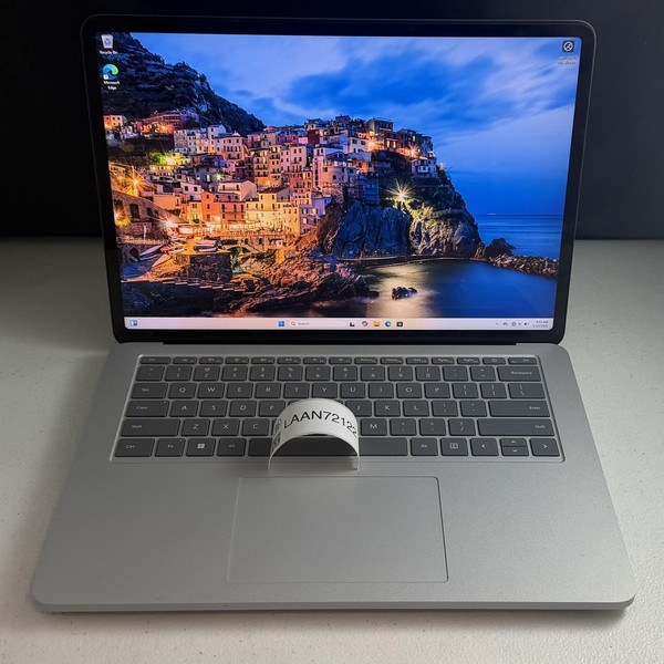 Microsoft Surface Laptop Studio - I5, Platinum, 256 GB, 16 GB