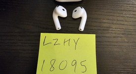 Used
													Apple AirPods 4th Gen - Active Noise Cancellation, photo 1 of 4
