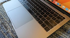 Good
													MacBook Air 2018 - 13" - I5, Gray, 256 GB, 16 GB, photo 3 of 8