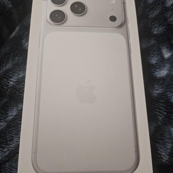 Apple iPhone 17 Pro Max - Unlocked, 256 GB, Silver, A3257