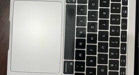 Good
													MacBook Air 2019 - 13" - I5, Silver, 128 GB, 8 GB, photo 3 of 6