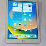 Good Apple iPad (5th Gen) - Wi-Fi, 32 GB, Silver, A1822