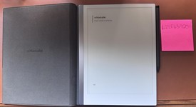 Mint
													reMarkable 2, photo 2 of 12