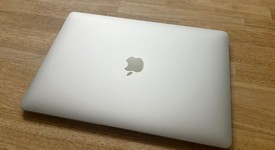 Good
													MacBook Air 2020 - 13" - I5, Silver, 256 GB, 8 GB, photo 4 of 12