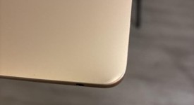 Good
													MacBook Air 2020 - 13" - I3, Gold, 256 GB, 8 GB, photo 3 of 9