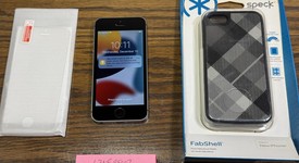 Good
													Apple iPhone SE 1st Gen 2016 - Unlocked, Grey, 32 GB, A1723, photo 1 of 6