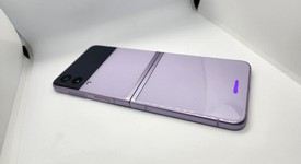 Good
													Samsung Galaxy Z Flip3 5G - AT&T, Lavender, 128 GB, 8 GB, SM-F711U, photo 3 of 3