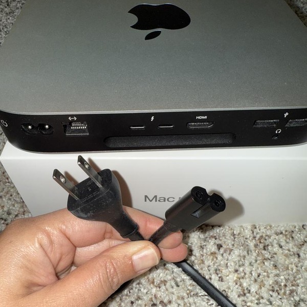 Mac mini 2023 - 256 GB, 8 GB, Apple M2, 10 Gigabit Ethernet