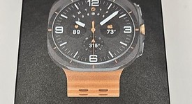 New
													Samsung Galaxy Watch Ultra (2025) - Unlocked, Titanium Gray, SM-L705, 47mm, photo 3 of 6