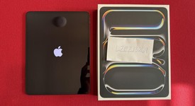 Mint
													Apple iPad Pro 13" (M4) 2024 - Unlocked, Black, 1 TB, 16 GB, A2926, Standard Glass, photo 2 of 8