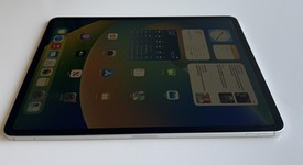 Good
													Apple iPad Pro 12.9" 4th Gen 2020 - Unlocked, Silver, 1 TB, A2069, photo 3 of 6