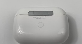 Used
													Apple AirPods Pro - MagSafe Case, photo 4 of 9