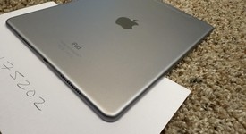 Good
													Apple iPad Pro 9.7" - Unlocked, Gray, 32 GB, A1674, photo 3 of 5