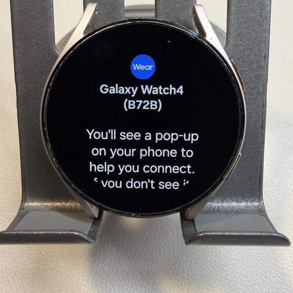 Samsung Galaxy Watch4 - Wi-Fi, Gold, 40mm