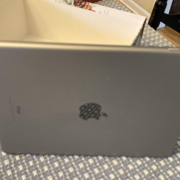 Apple iPad 6th Gen - Wi-Fi, 32 GB, Gray, A1893