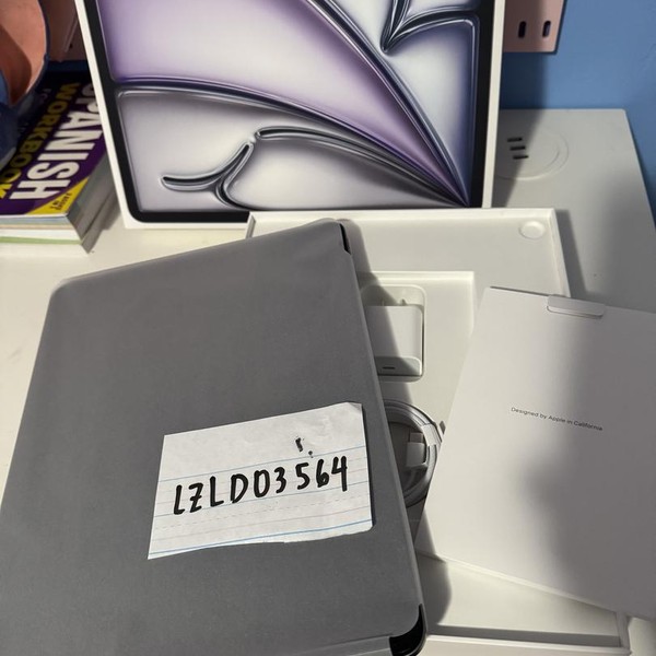 Apple iPad Air 13 inch (M3) 2025 - Wi-Fi, 128 GB, Gray