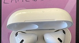 Used
													Apple AirPods 3rd Gen - MagSafe Case, photo 1 of 5