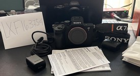 Mint
													Sony a7 IV, photo 1 of 8