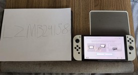 Mint
													Nintendo Switch - OLED - White, 64 GB, photo 3 of 5