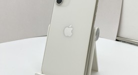 Fair
													Apple iPhone 11 - Unlocked, White, 128 GB, A2111, photo 3 of 7