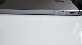 Good
													Apple iPhone SE 1st Gen 2016 - Unlocked, Grey, 32 GB, A1662, photo 4 of 7