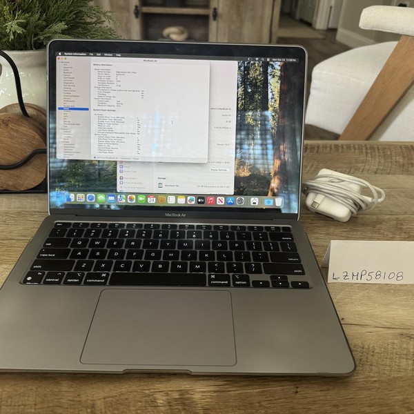 MacBook Air 2020 - 13 inch - 256 GB, Gray, 8 GB, Apple M1