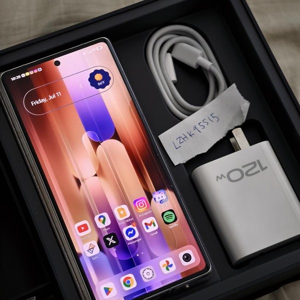 vivo X Fold3 Pro - Unlocked Non-US, 256 GB, White, 12 GB