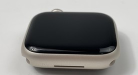 Fair
													Apple Watch Series 8 41mm - Unlocked, Starlight, A2772 - Cellular, Aluminum, photo 6 of 6